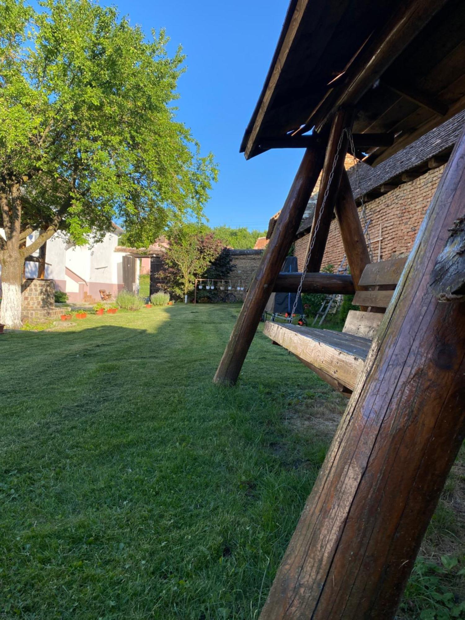 Pensjonat Casa Din Barcut Zewnętrze zdjęcie